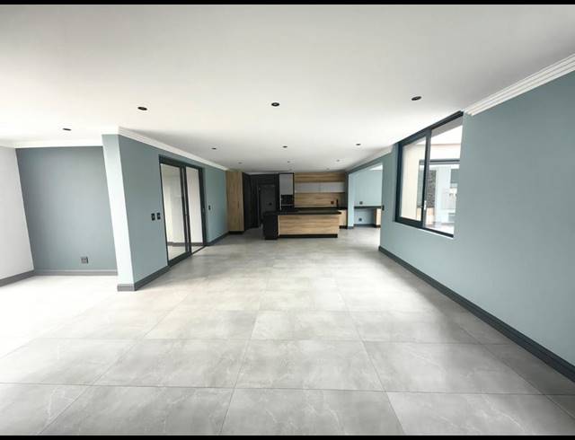 5 BEDROOM HOUSE FOR SALE IN MIDSTREAM HEIGHTS